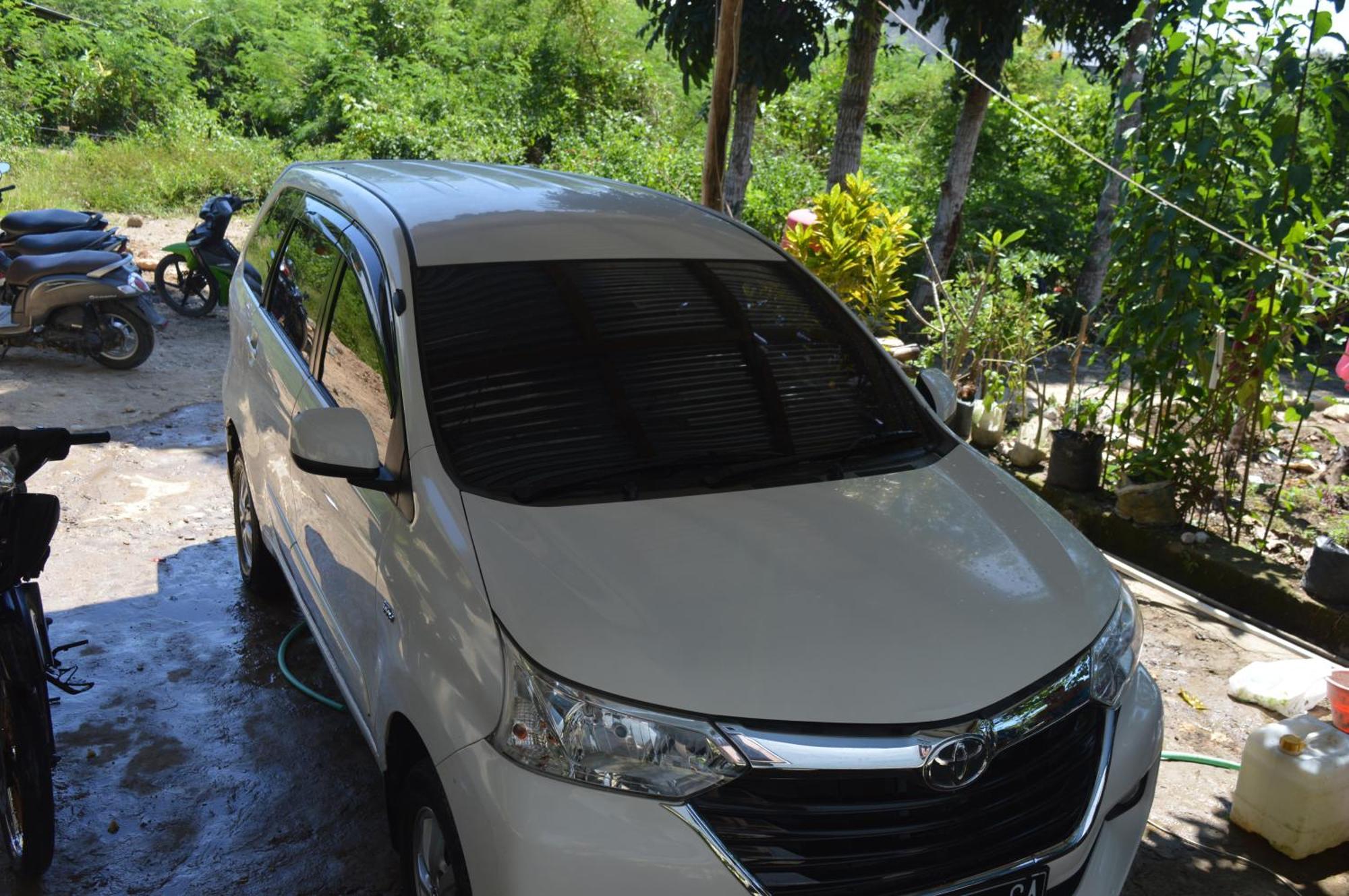 Labuan Bajo Mahoni Guesthouse Buitenkant foto